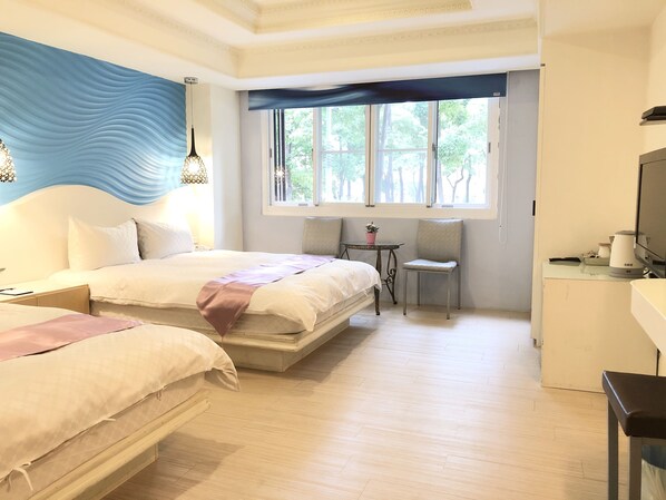 Blackout curtains, free WiFi, bed sheets - Travel Young (Kaohsiung)