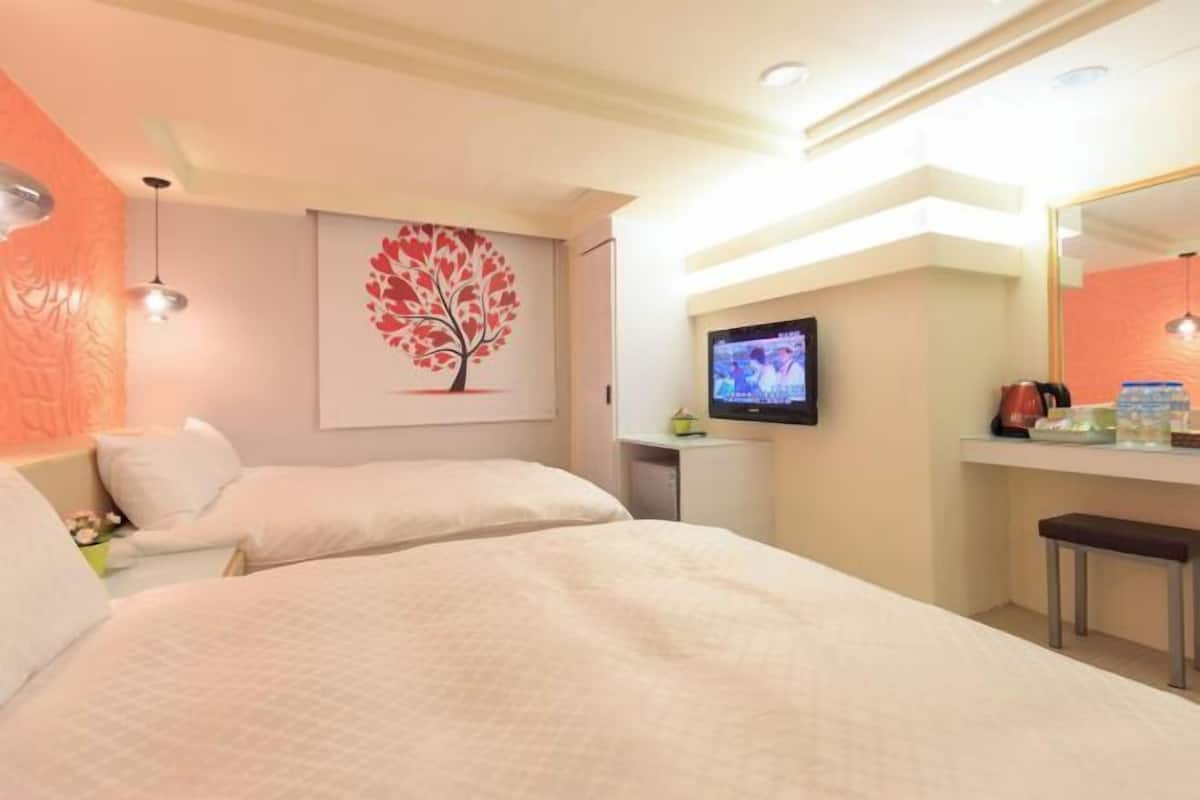Blackout curtains, free WiFi, bed sheets