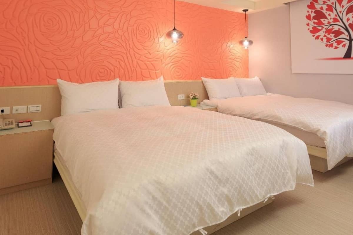 Blackout curtains, free WiFi, bed sheets