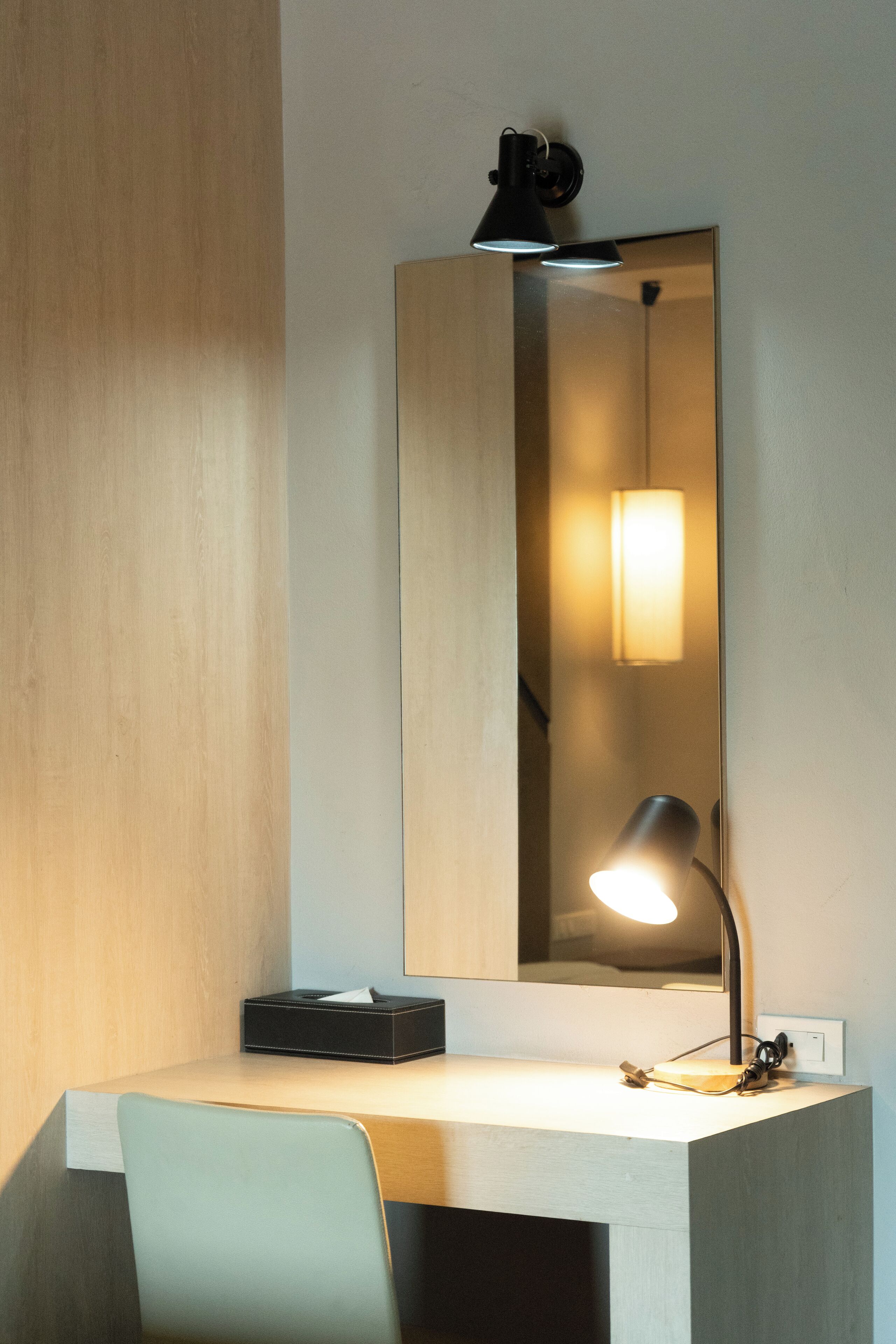 deluxe room | 1 bedroom, in-room safe, desk, free wifi