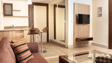 Phòng Suite có thiết kế đặc trưng, 1 giường cỡ king, bếp nhỏ | Bếp nhỏ riêng | Tủ lạnh