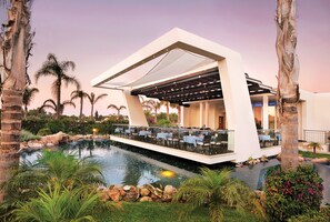 8 restaurants, dinner served, Italian cuisine - Olympic Lagoon Resort – Ayia Napa (Ayia Napa)