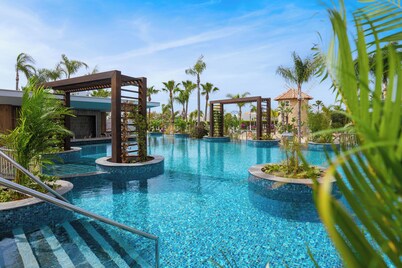 Olympic Lagoon Resort – Ayia Napa