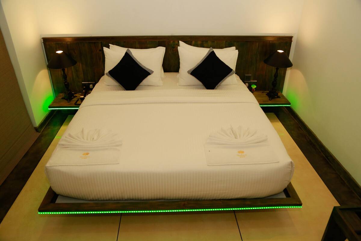 Deluxe Double Room, Garden View, Ground Floor | 1 bedroom, Egyptian cotton sheets, premium bedding, pillow-top beds