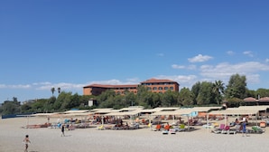 Pantai persendirian, bar pantai 
