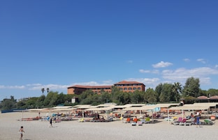 Playa privada, bar en la playa