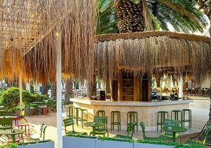 2 restaurants servant le petit déjeuner