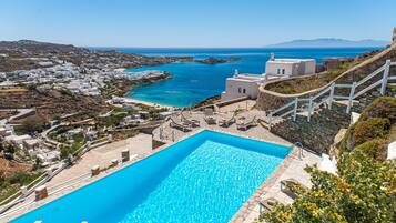 Caja de seguridad en la habitación y decoración personalizada
