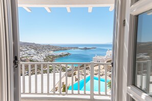 Luxury Villa, 3 Bedrooms, Pool Access, Sea View (Villa Thelgo 2)