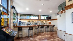 Bar (on property) - Hotel Torrebillela (Mungia)