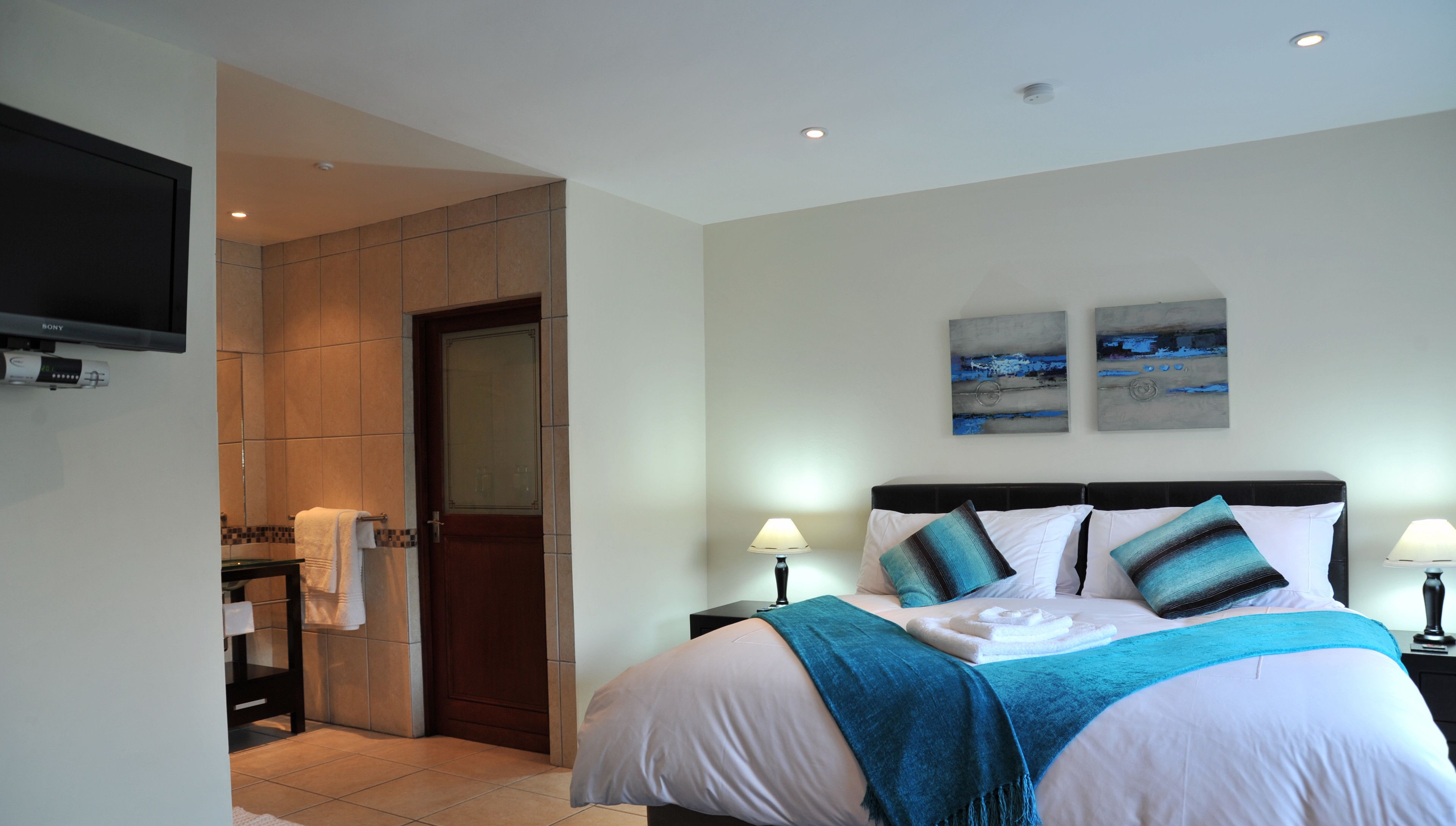 King Rooms (6) | Premium bedding, down comforters, in-room safe, individually decorated