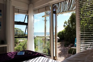 King/Twin Room with Shower & Bath