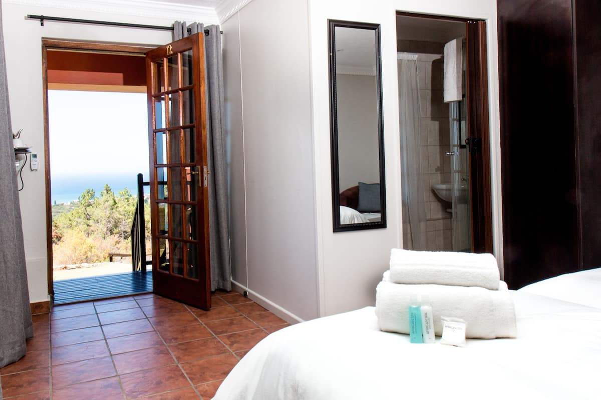 twin garden entrance lodge room | 1 bedroom, premium bedding, in-room safe, individually decorated