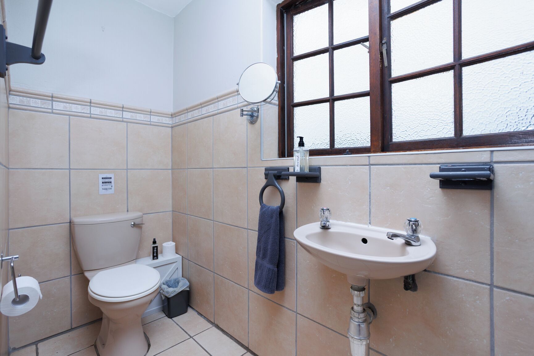 Apartamento familiar, 2 habitaciones | Baño | Artículos de higiene personal gratuitos, secador de pelo y toallas