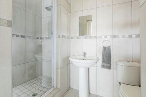 1 Bedroom Studio Apartment | Bathroom | Free toiletries, hair dryer, towels, soap