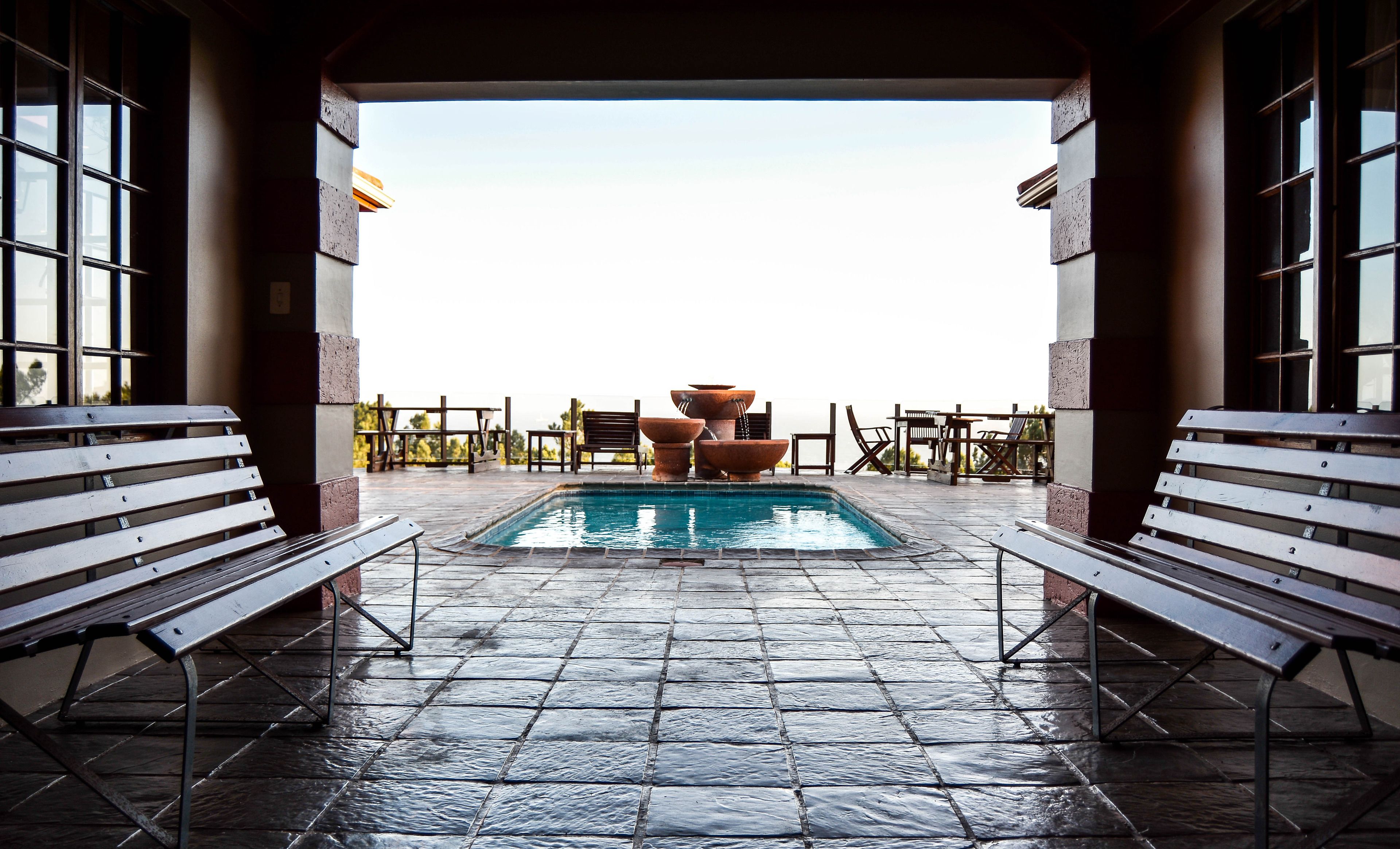 2 outdoor pools, open 7:00 am to 8:00 pm, pool loungers