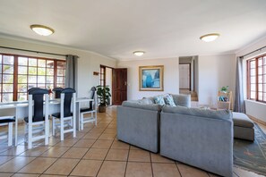 Familie appartement, 3 slaapkamers | Woonruimte | Televisie