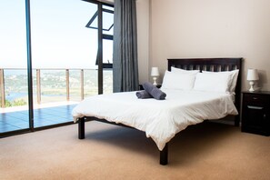 1 Bedroom Studio Apartment | Premium bedding, in-room safe, individually decorated - Ilita Lodge (Great Brak River)