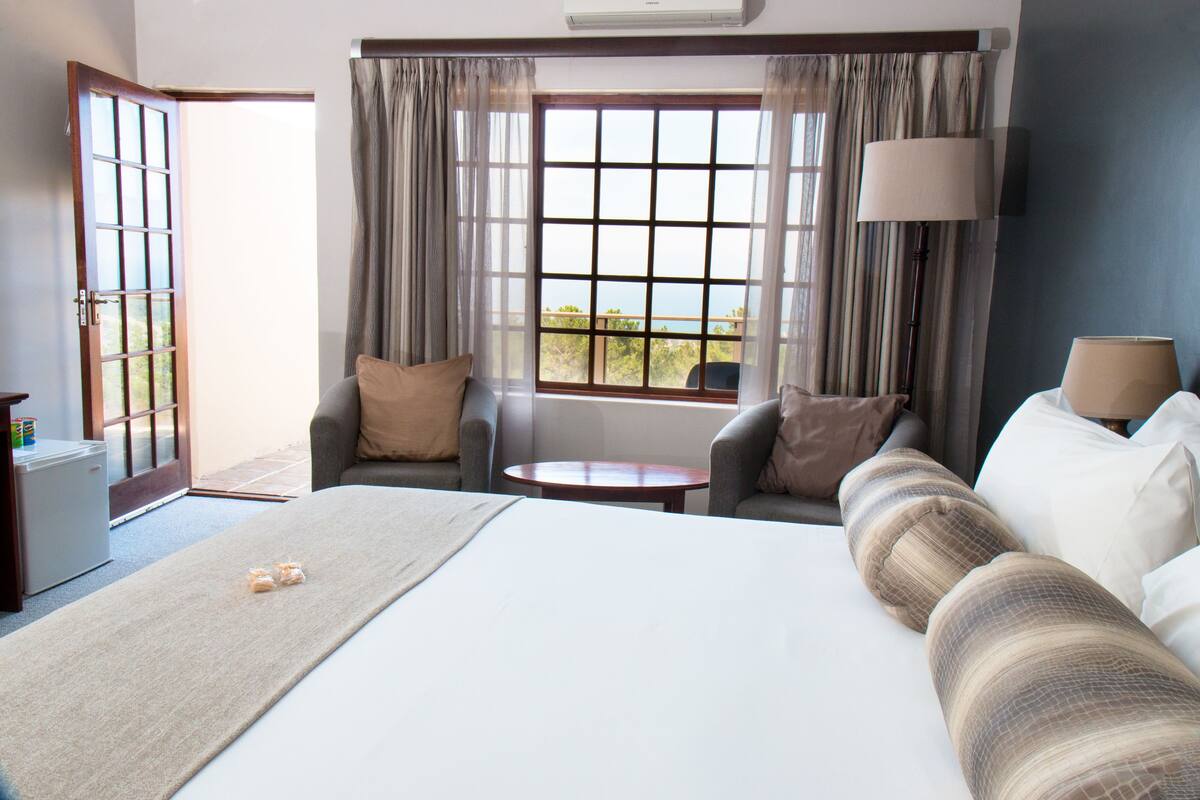 king/twin sea view lodge room | 1 bedroom, premium bedding, in-room safe, individually decorated