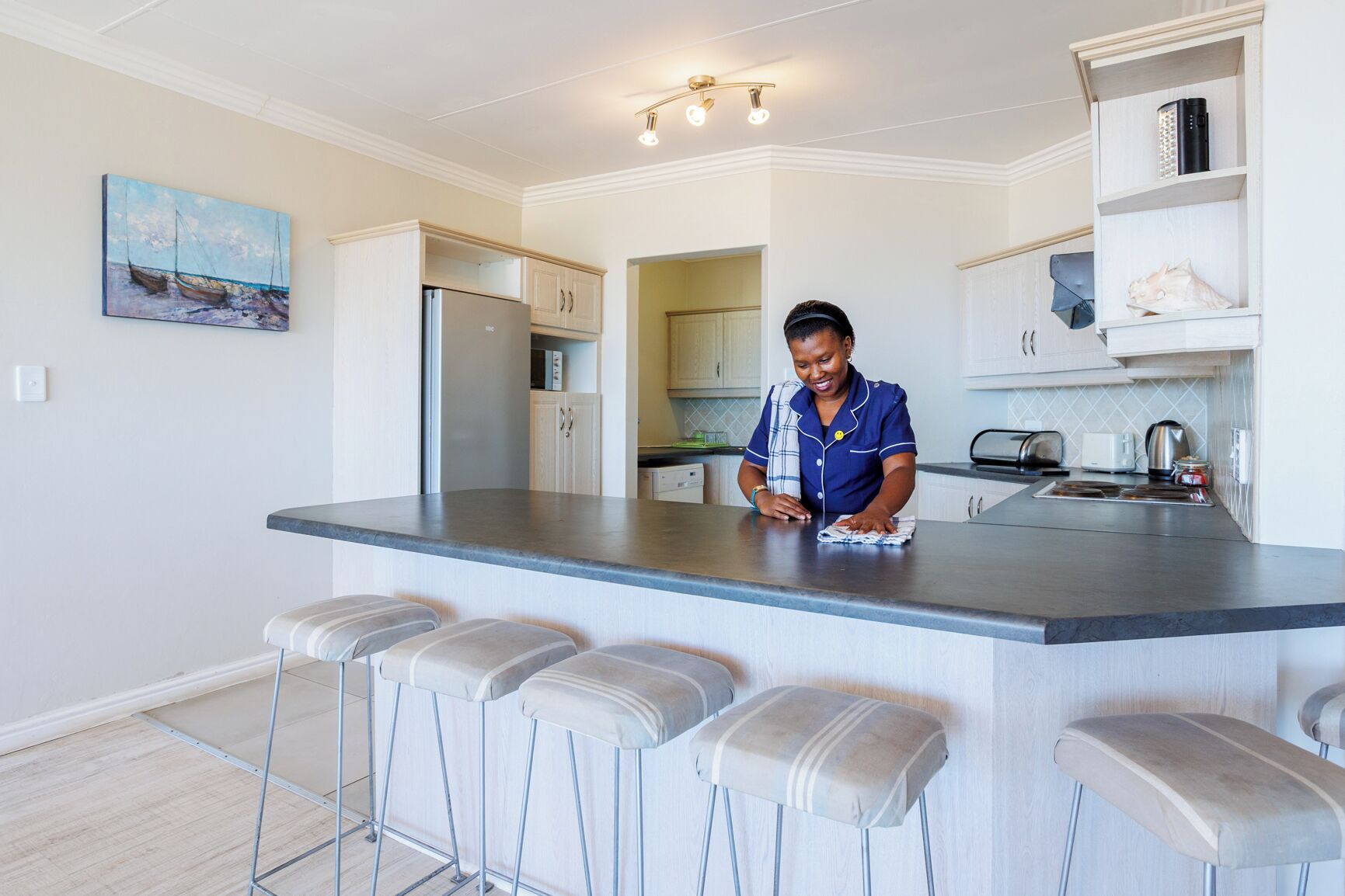 Apartamento Deluxe, 3 habitaciones | Cocina privada | Hervidor eléctrico