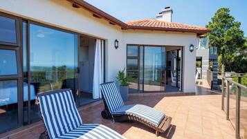 Deluxe Apartment, 3 Bedrooms | Terrace/patio