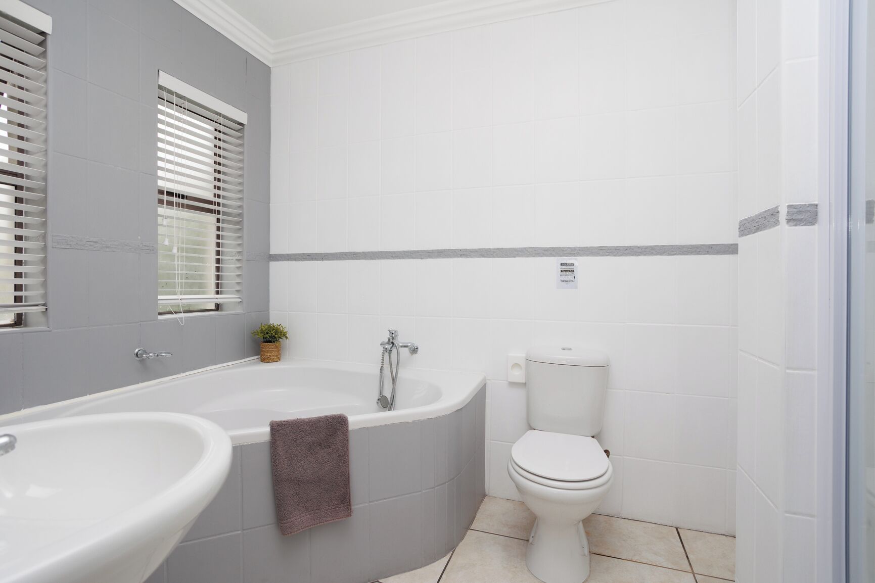 Deluxe appartement, 3 slaapkamers | Badkamer | Gratis toiletartikelen, een haardroger, handdoeken, zeep