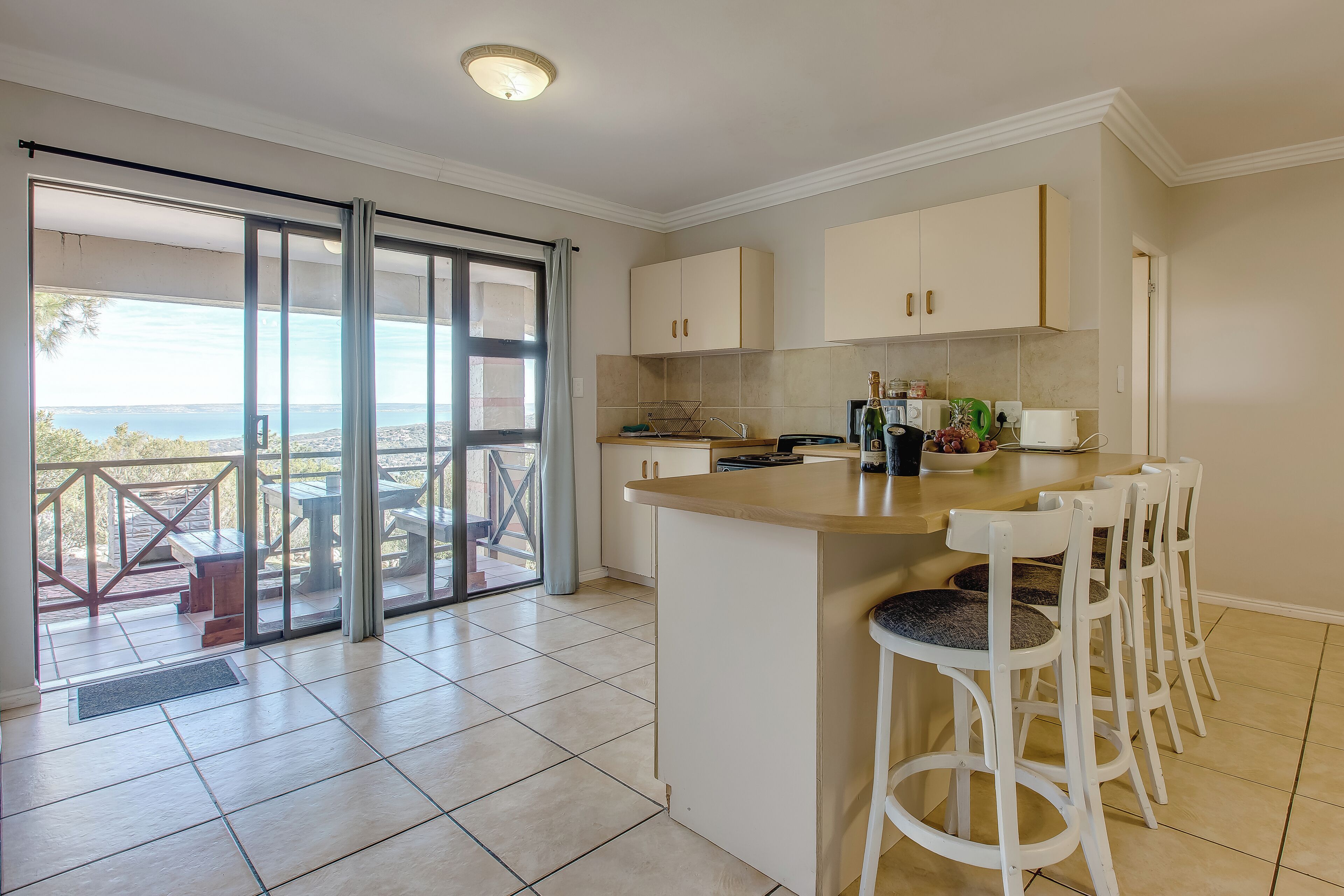 Standard Apartment, 2 Bedrooms | Private kitchen | Electric kettle