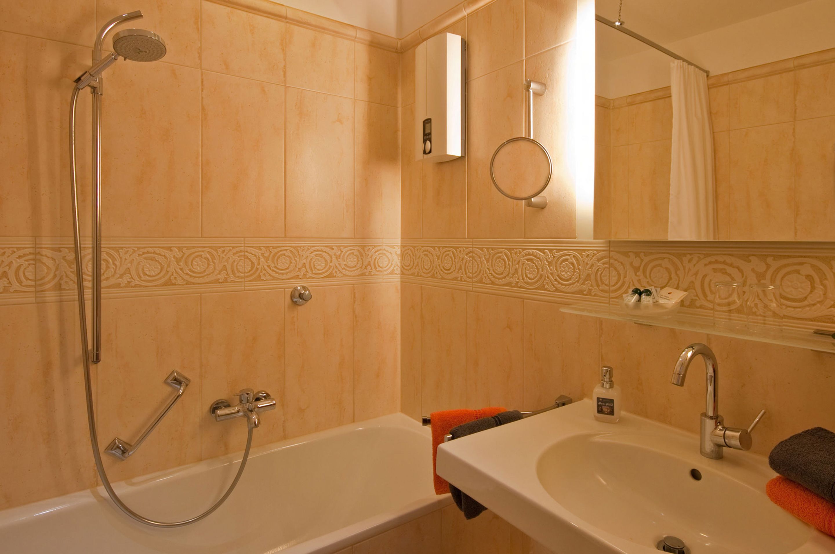 classic double room (elevator up to 2nd floor only) | bathroom | free toiletries, hair dryer, towels
