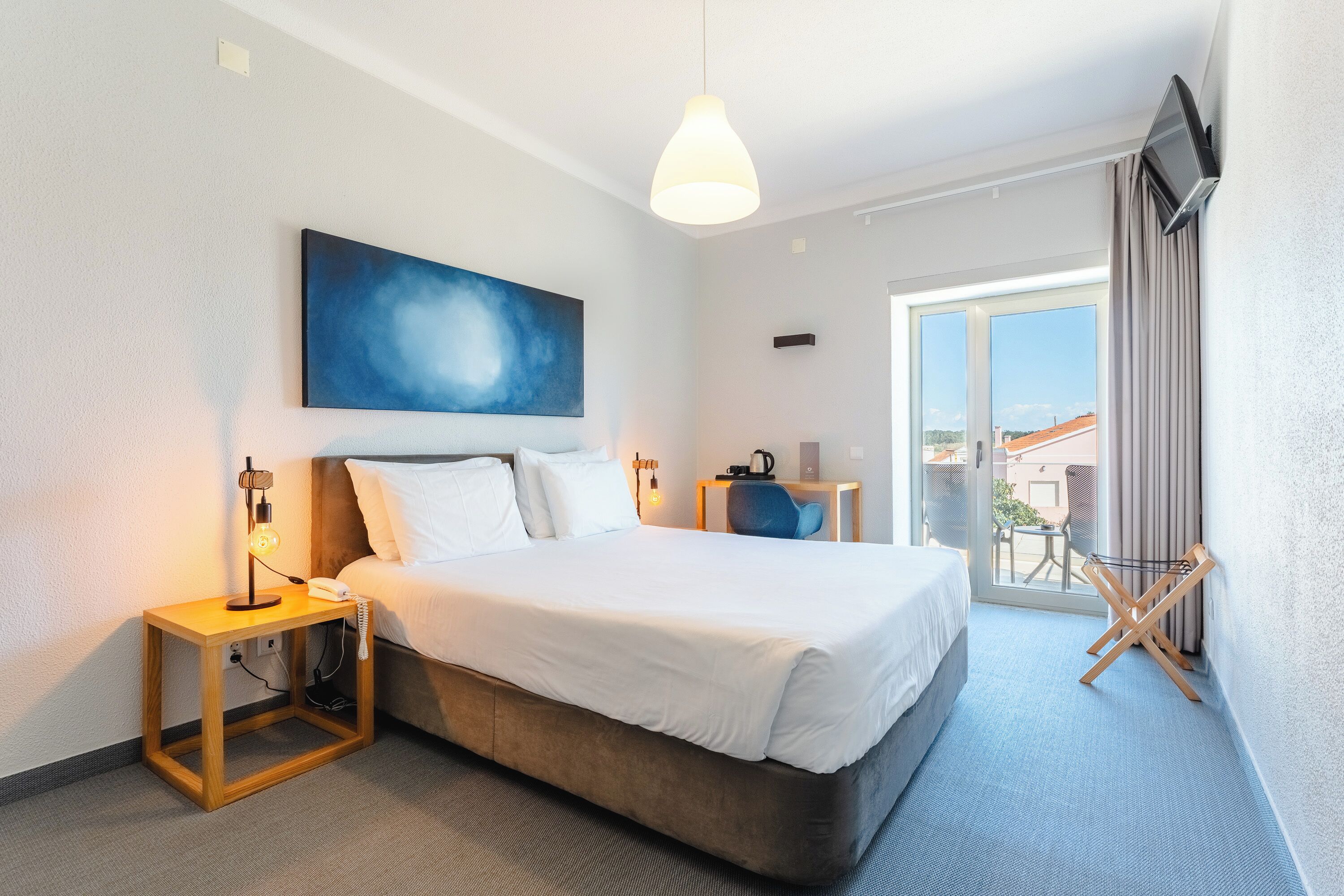 Superior Double Room, 1 Queen Bed, Terrace | Individually decorated, individually furnished, desk, laptop workspace