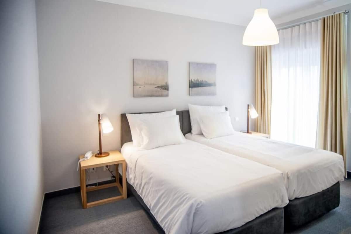 Decoración personalizada, muebles diferentes y escritorio