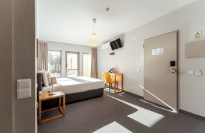 Senior Twin Room, 2 Single Beds, Accessible
