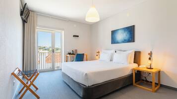 Superior Double Room, 1 Queen Bed | Individually decorated, individually furnished, desk, laptop workspace