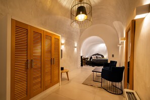 Elegant Suite, Indoor Jetted Tub