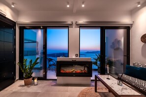 尊贵套房, 按摩浴缸 | 高档床上用品、迷你吧、客房内保险箱��、特色装修