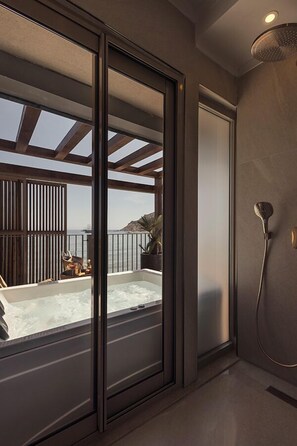 King Suite, Sea View, Main Building | Salle de bain