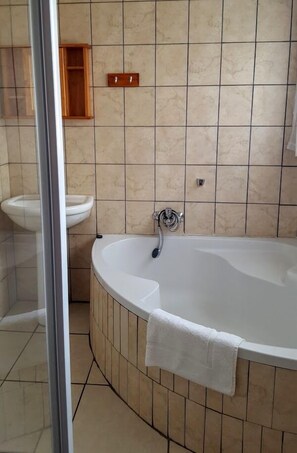 Family Unit  | Bathroom | Towels - Oregon Cottage (Setsoto)