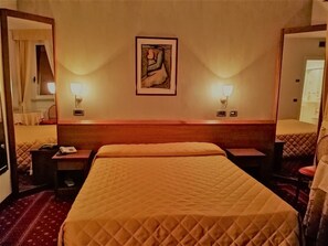 Minibar, in-room safe, desk, soundproofing - Hotel Motel Sporting (Ripalta Guerina)