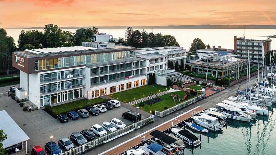 Hotel Yacht Wellness & Business