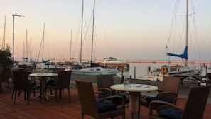 View from property - Hotel Yacht Wellness & Business (Siófok)