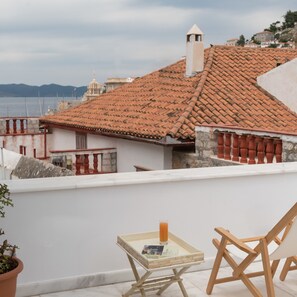 Executive Apartment | Water view - Hydras Chromata (Hydra)