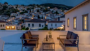 Departamento ejecutivo | Ropa de cama de alta calidad y caja de seguridad en la habitación