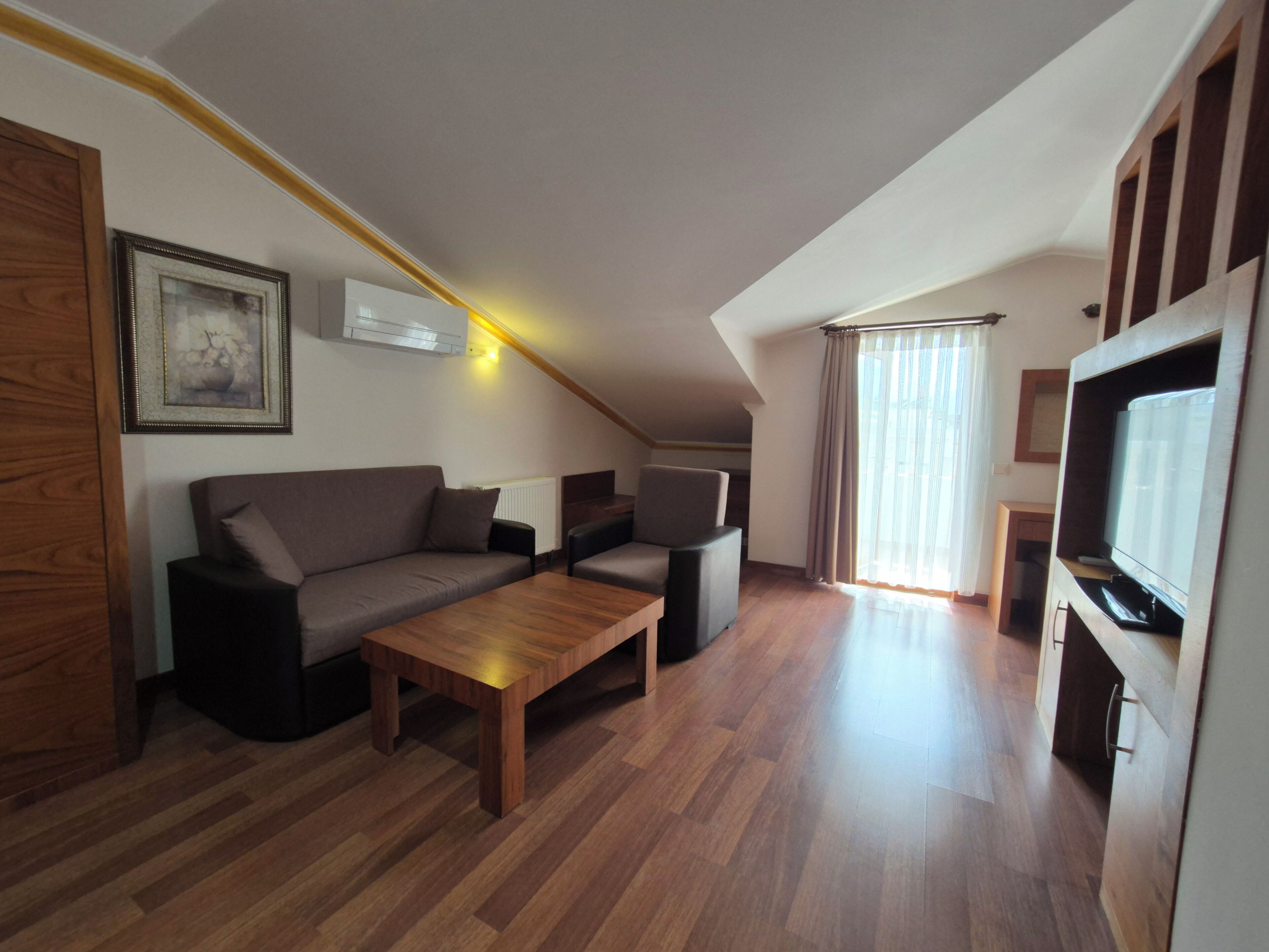 جناح | منطقة المعيشة | تلفزيون إل سي دي