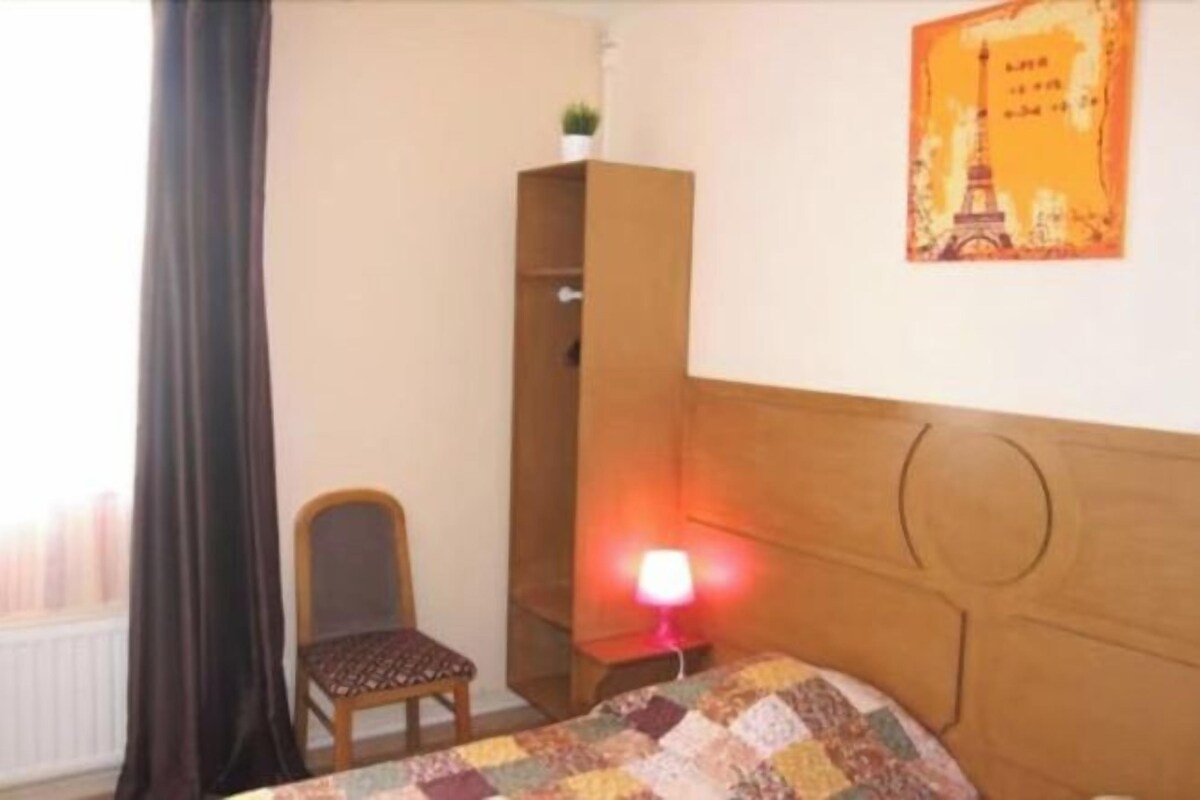 Desk, iron/ironing board (on request), WiFi (free), bed sheets