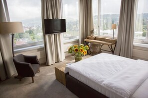 Enkeltrom – superior, 1 queensize-seng | Forretningsfasiliteter på rommet