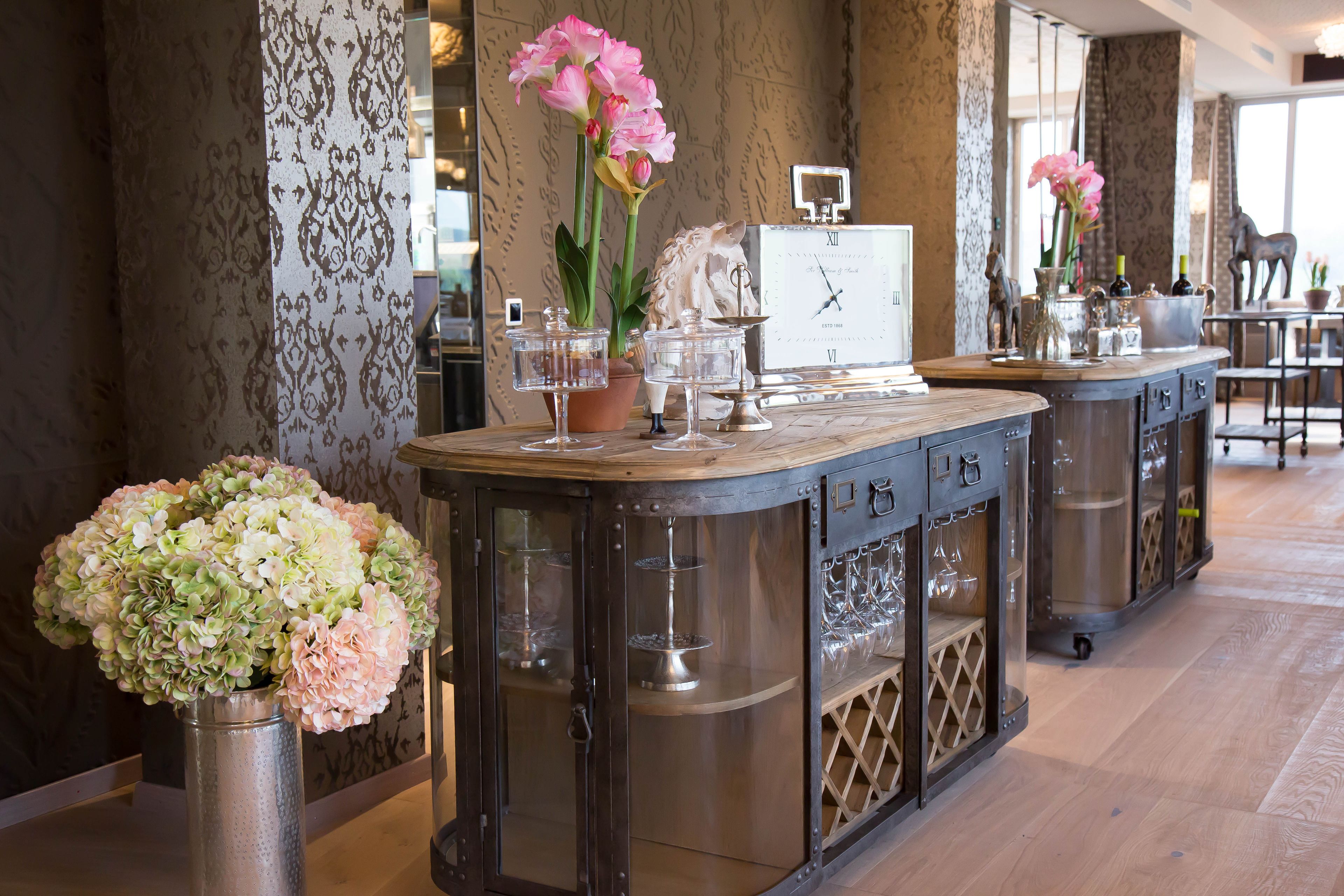 S'hi serveixen dinars, sopars i plats de cuina internacional 