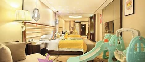 Minibar, in-room safe, desk, free WiFi