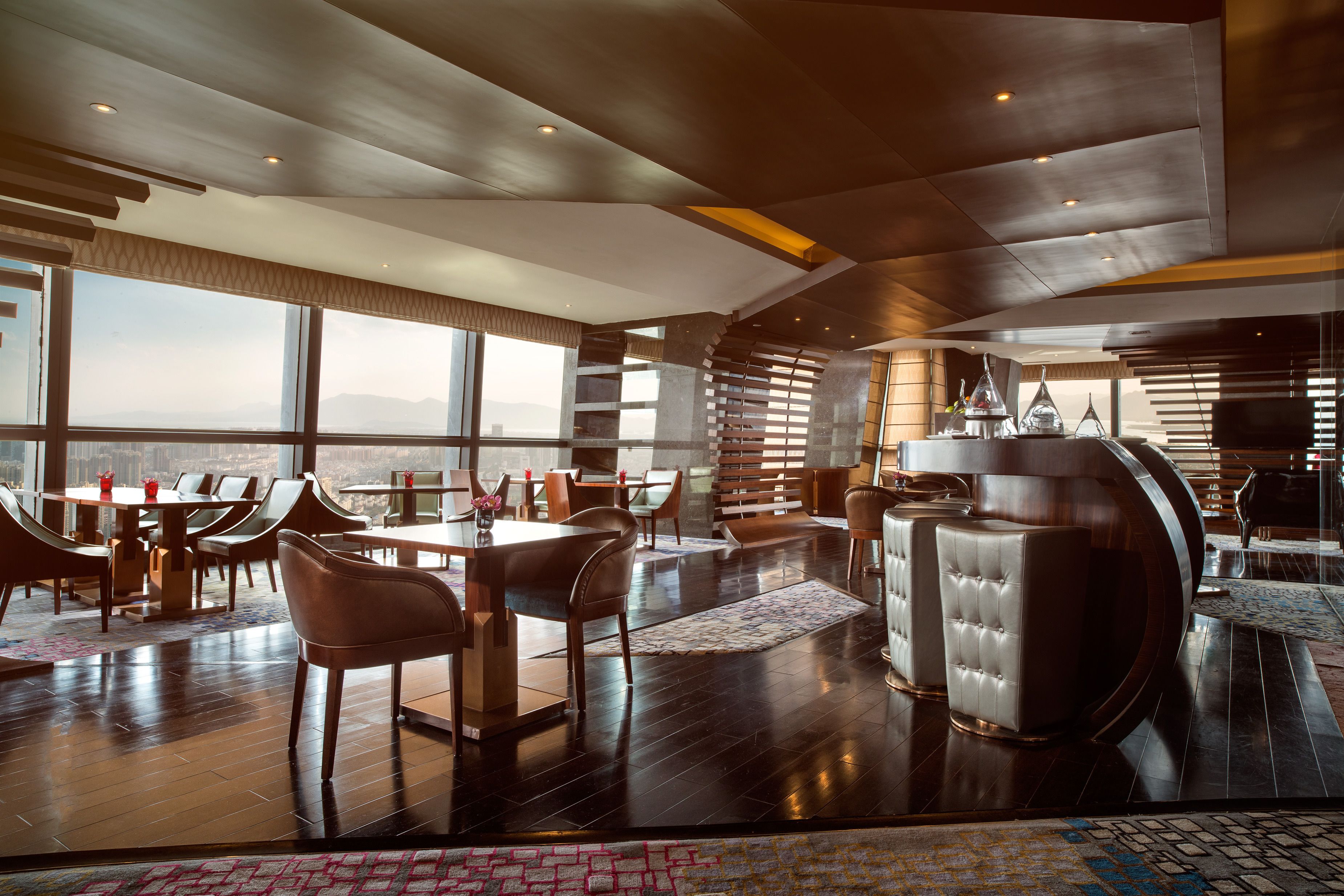 junior suite, 1 king bed, club lounge access, city view | executive lounge