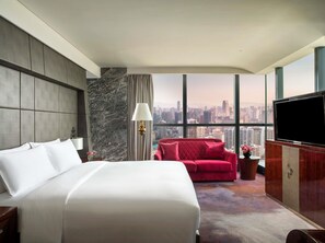 Habitación de lujo, 1 cama King size | Ropa de cama de alta calidad y minibar 