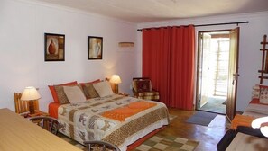2 Bedroom Self-Catering Units | Free WiFi