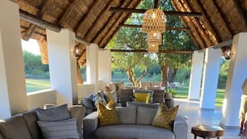 Exclusive House | Living area